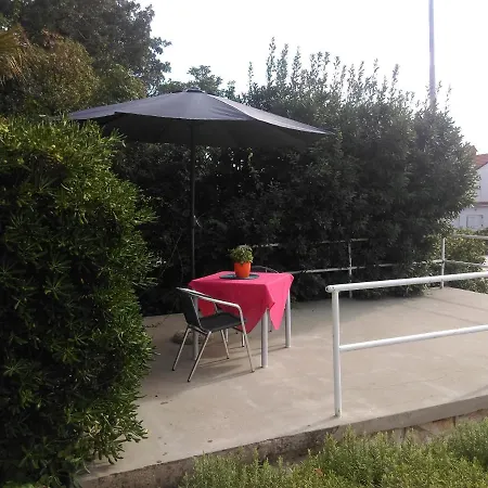 Apartament Deniz *